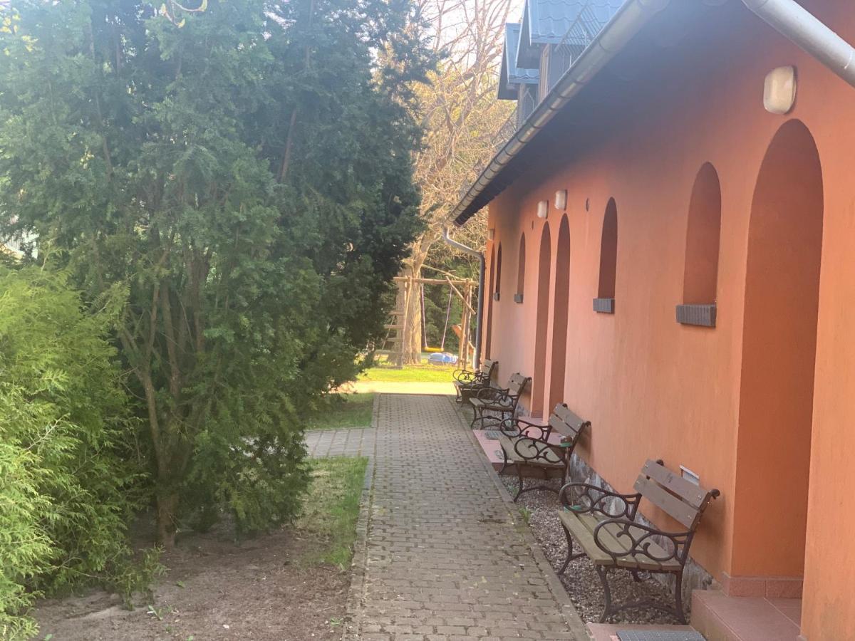 Apartamenty Na Kaszubach Nad Stawem Dziemiany Exterior photo